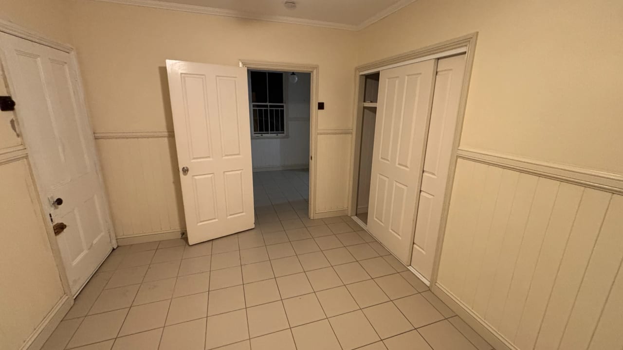 Unfurnished room with own bathroom