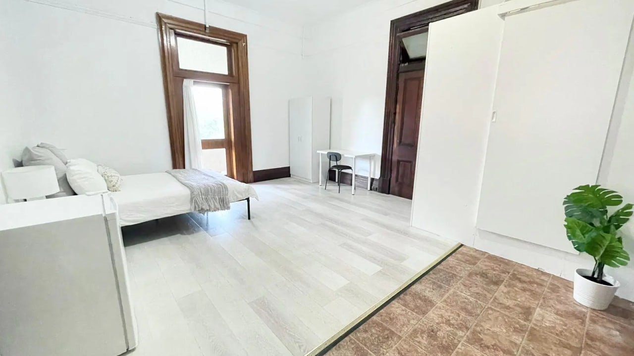 Room studio flat for rent
