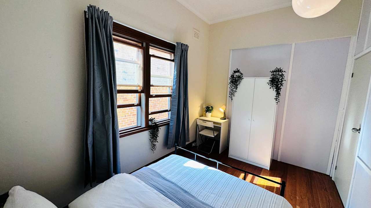 Furnished room in a share house