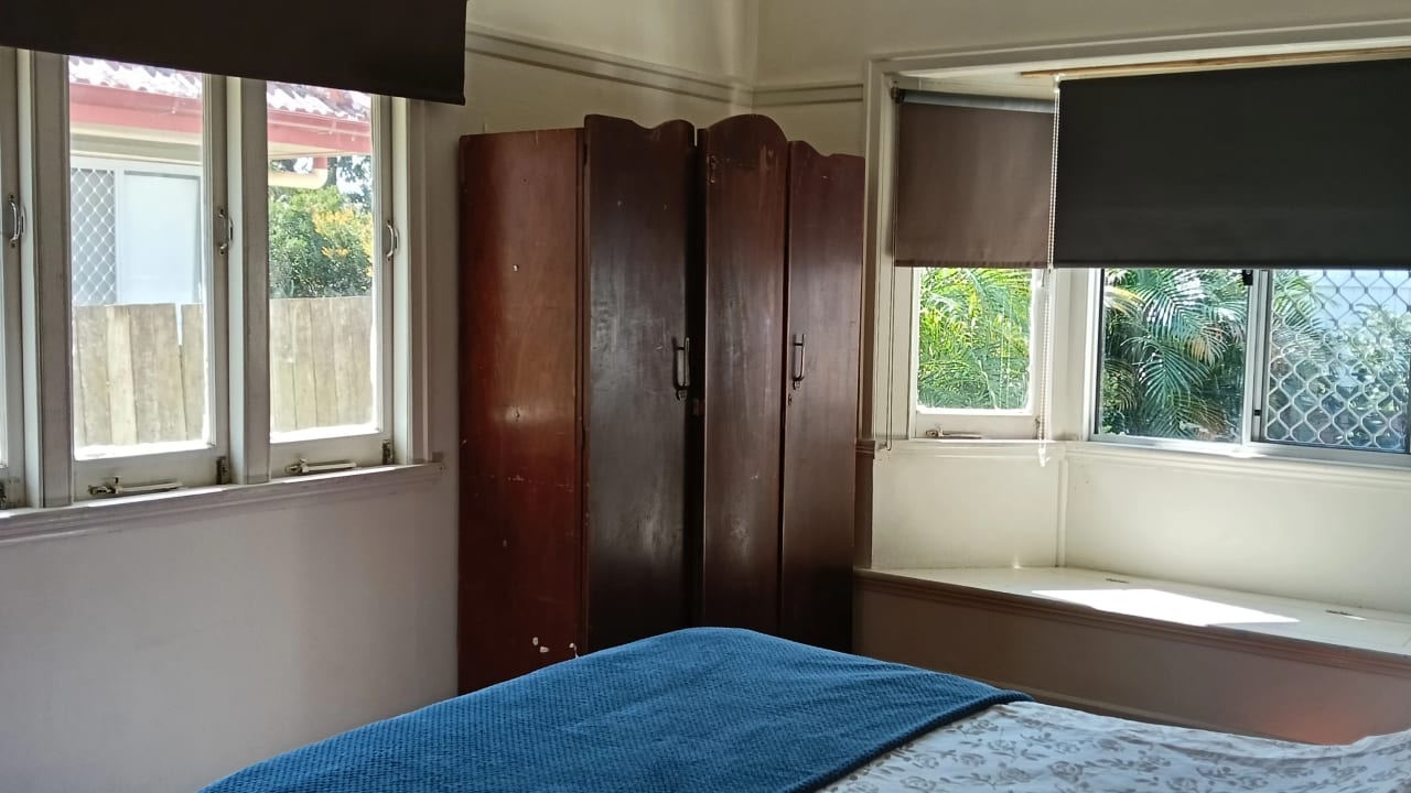 Whole property with 3 rooms for rent