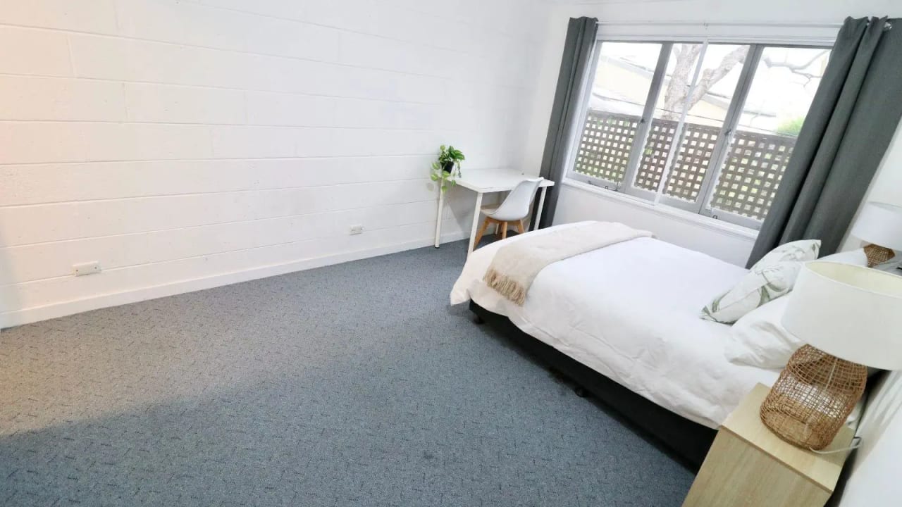 Room in a share house