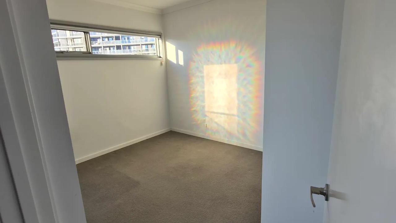Unfurnished room in a flatshare