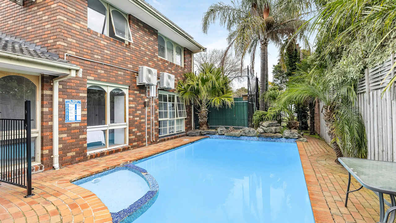 Furnished room in a share house