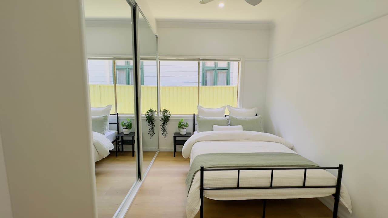 Furnished room in a flatshare