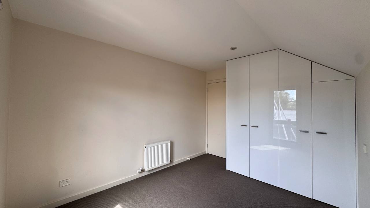 Unfurnished room in a share house