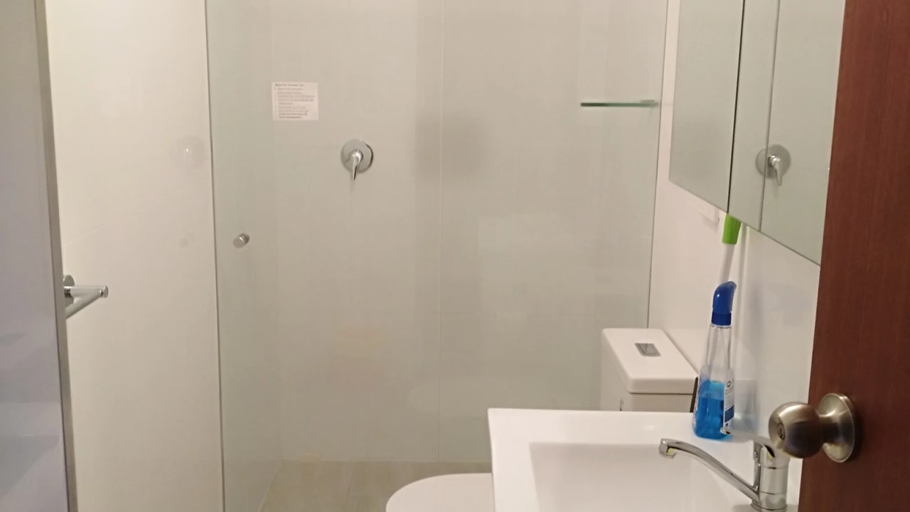 Whole property with 1 room for rent