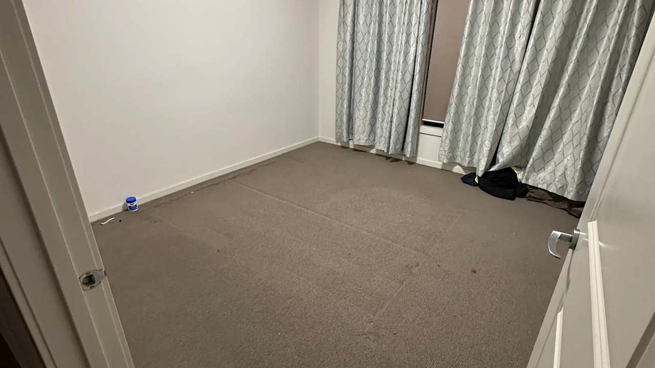 Unfurnished room in a share house