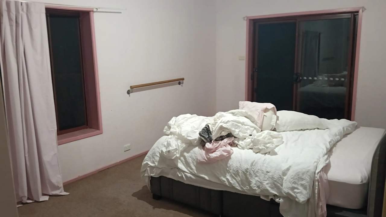 Room in a share house