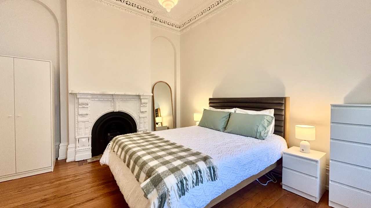 Furnished room in a share house