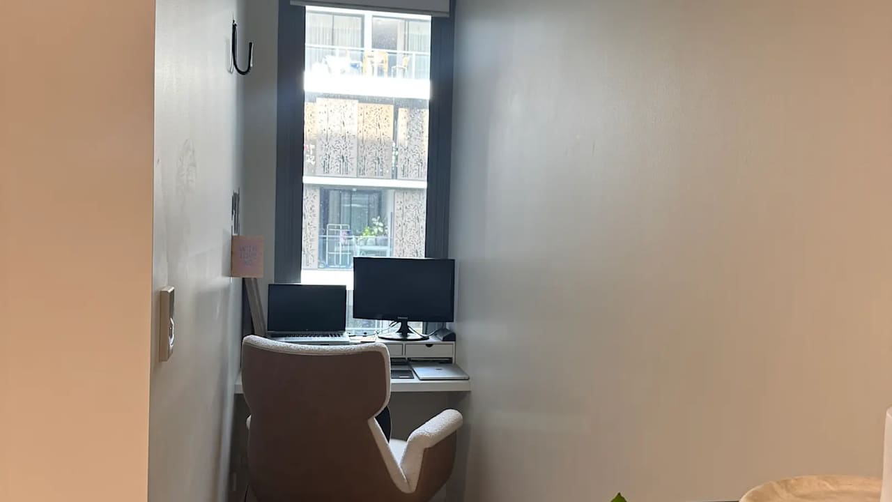 Unfurnished room with own bathroom