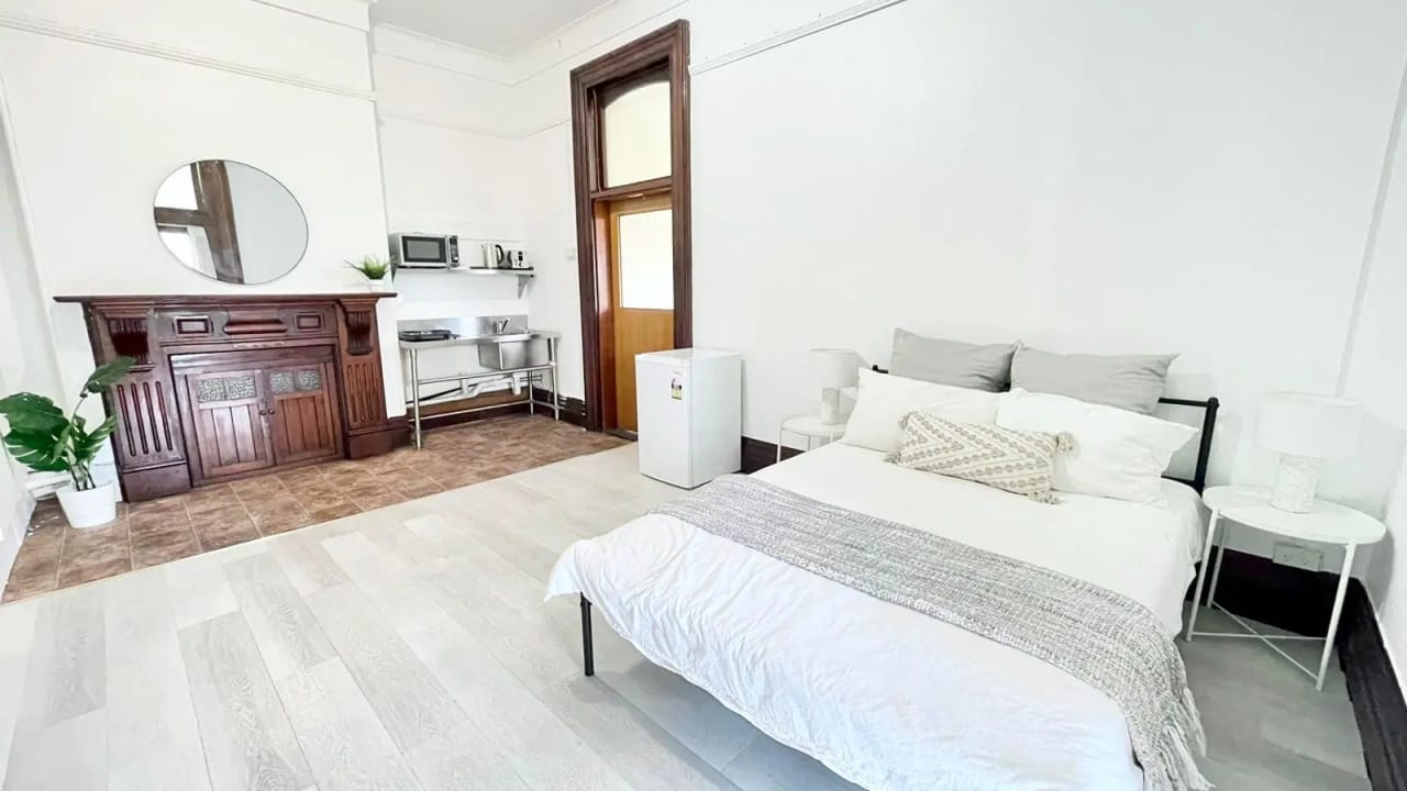 Room studio flat for rent