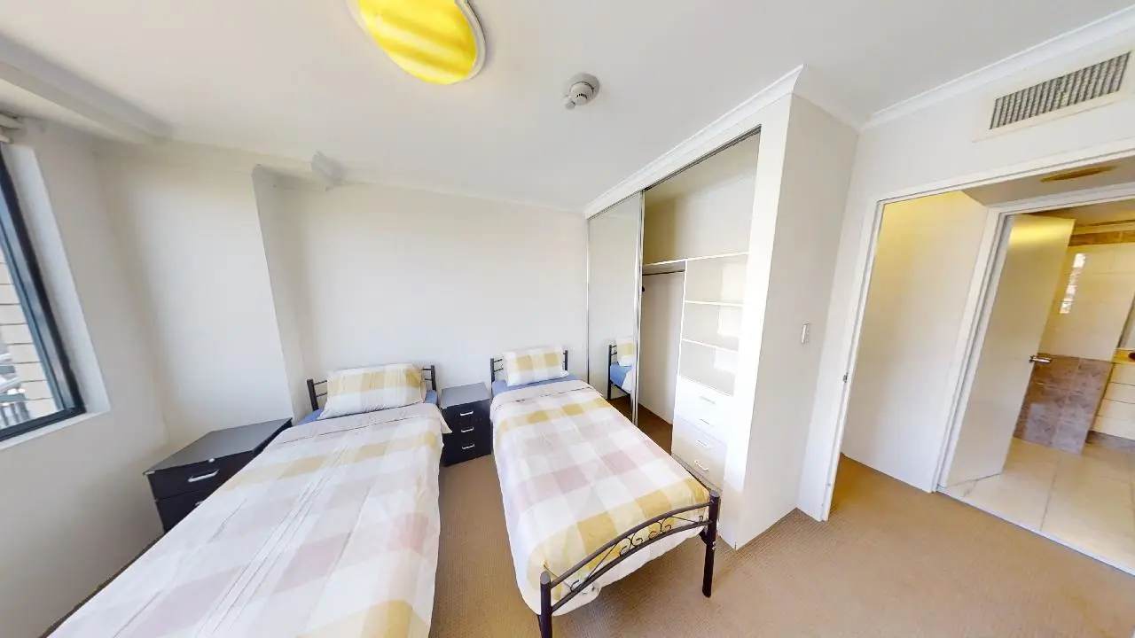 Furnished room with ensuite in a flatshare