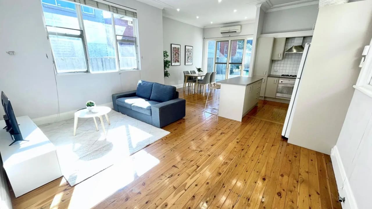Whole property with 3 rooms for rent