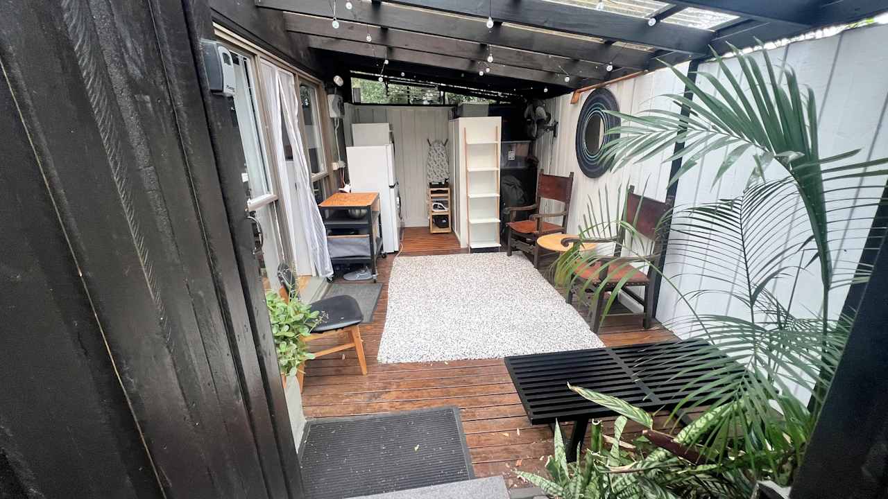 Furnished room studio flat for rent