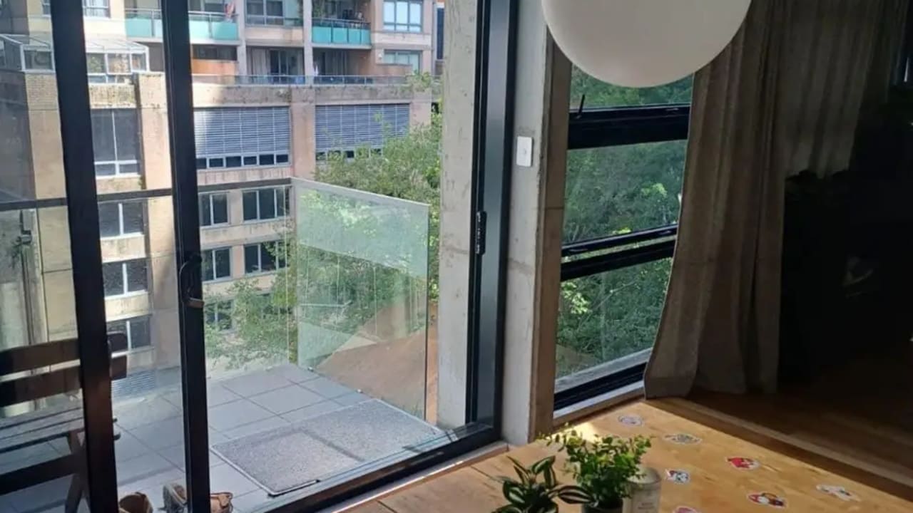 Furnished room in a flatshare