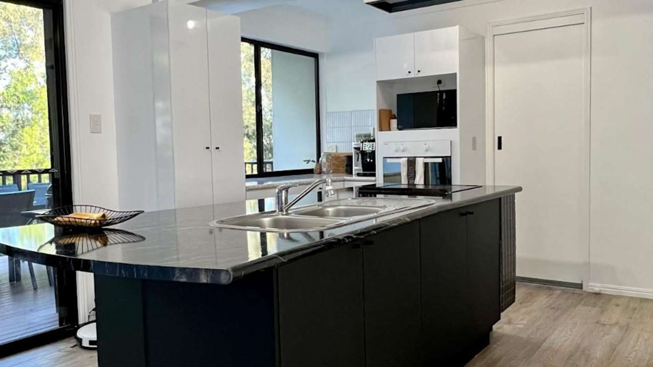 Room in a share house