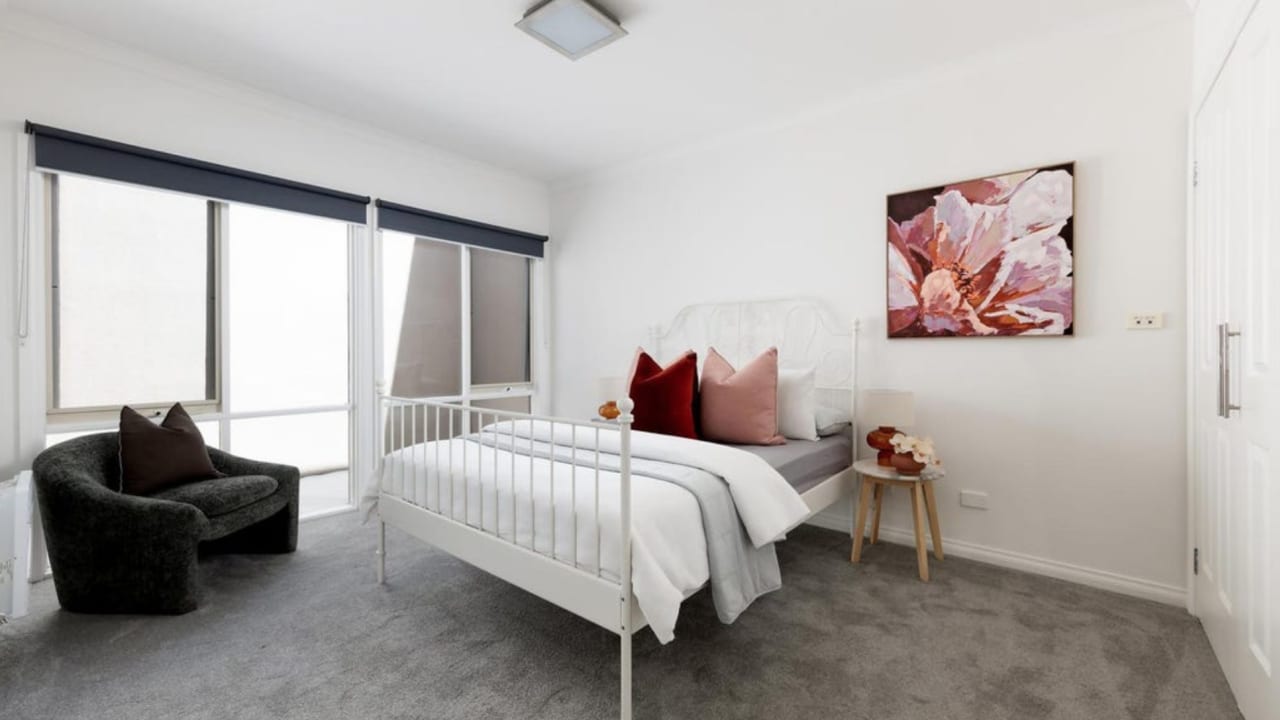 Unfurnished room with own bathroom