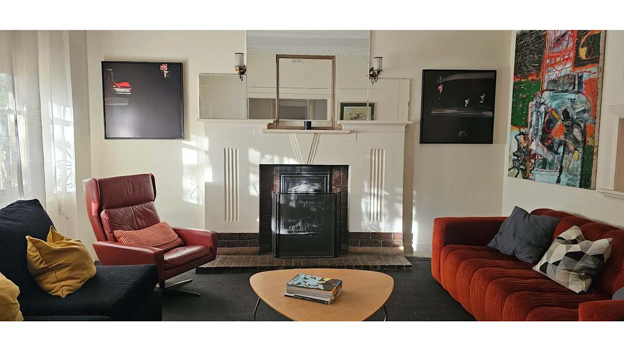 Room in a share house