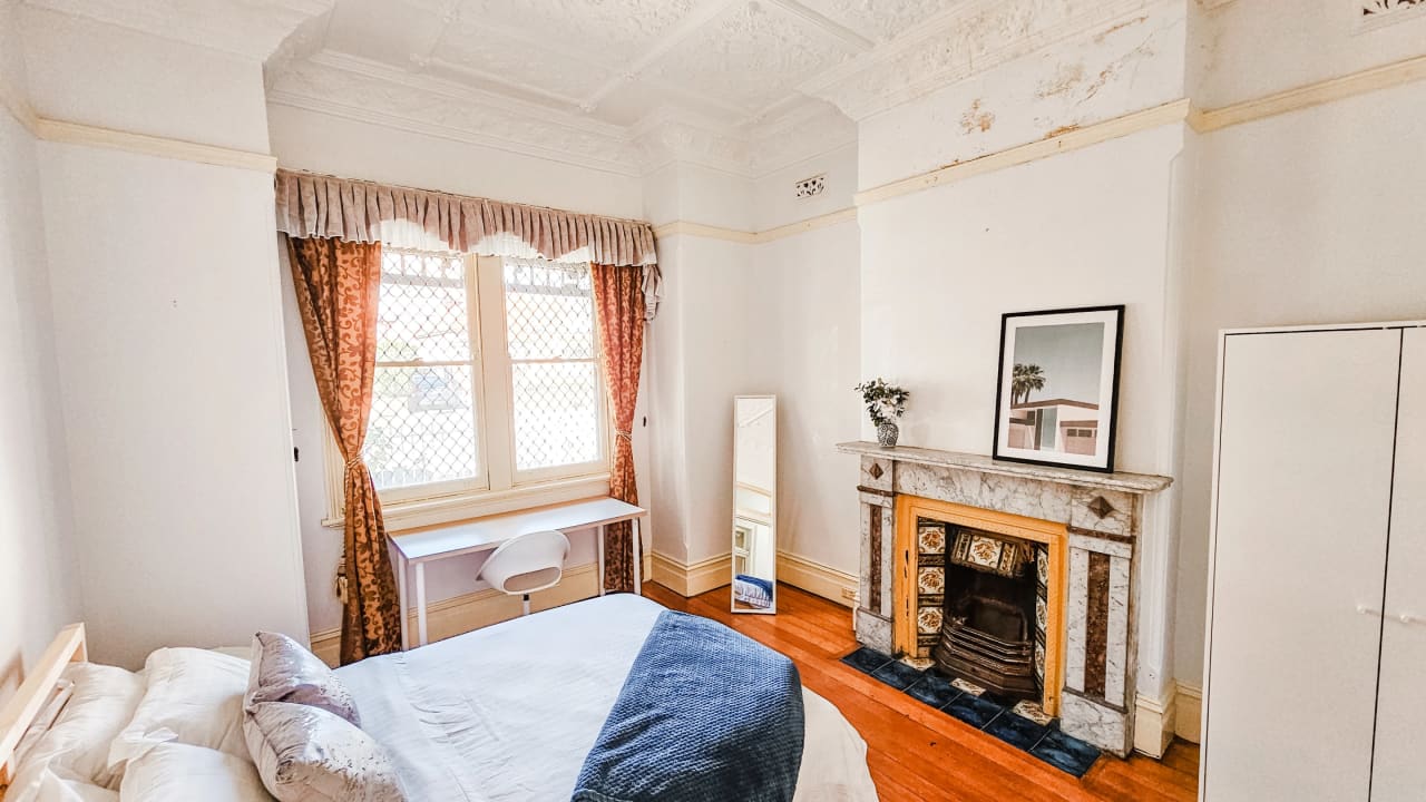 Furnished room in a share house