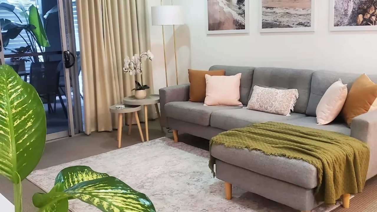 Furnished room with own bathroom