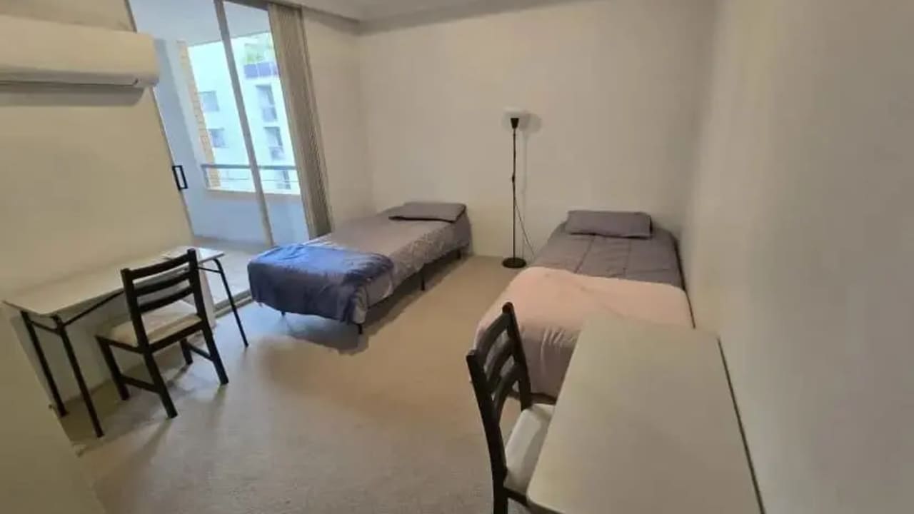 Furnished room with ensuite in a flatshare