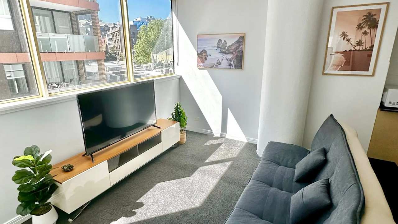 Furnished room in a share house