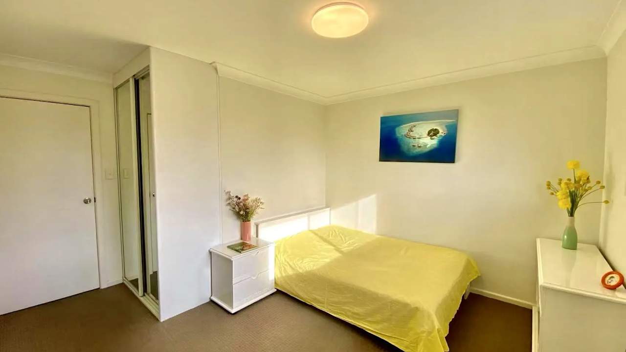 Furnished room in a share house