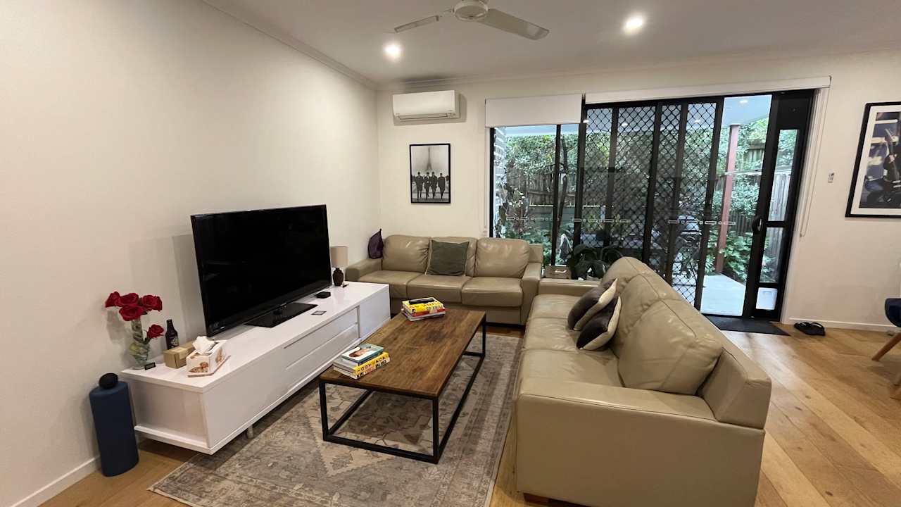 Unfurnished room with own bathroom