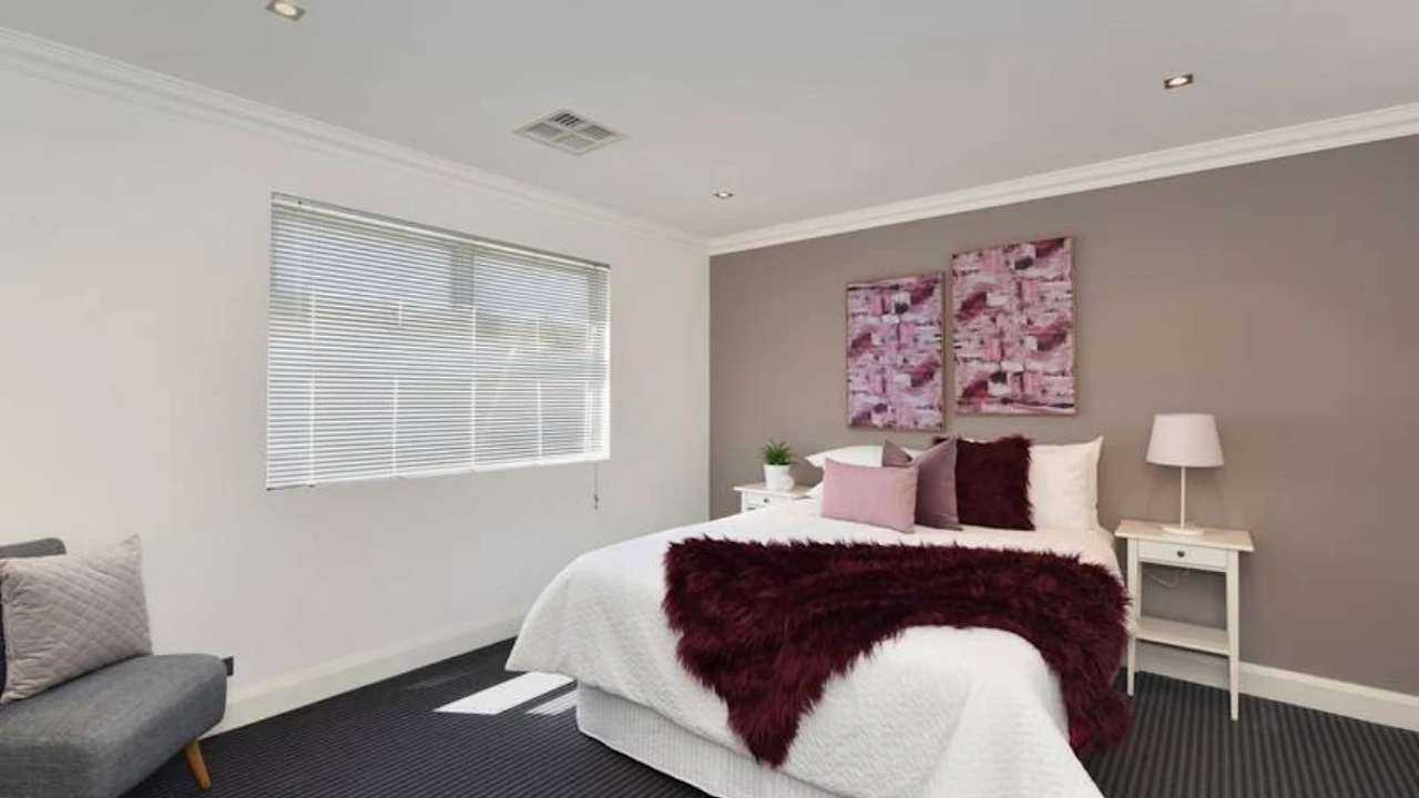 Room in a share house