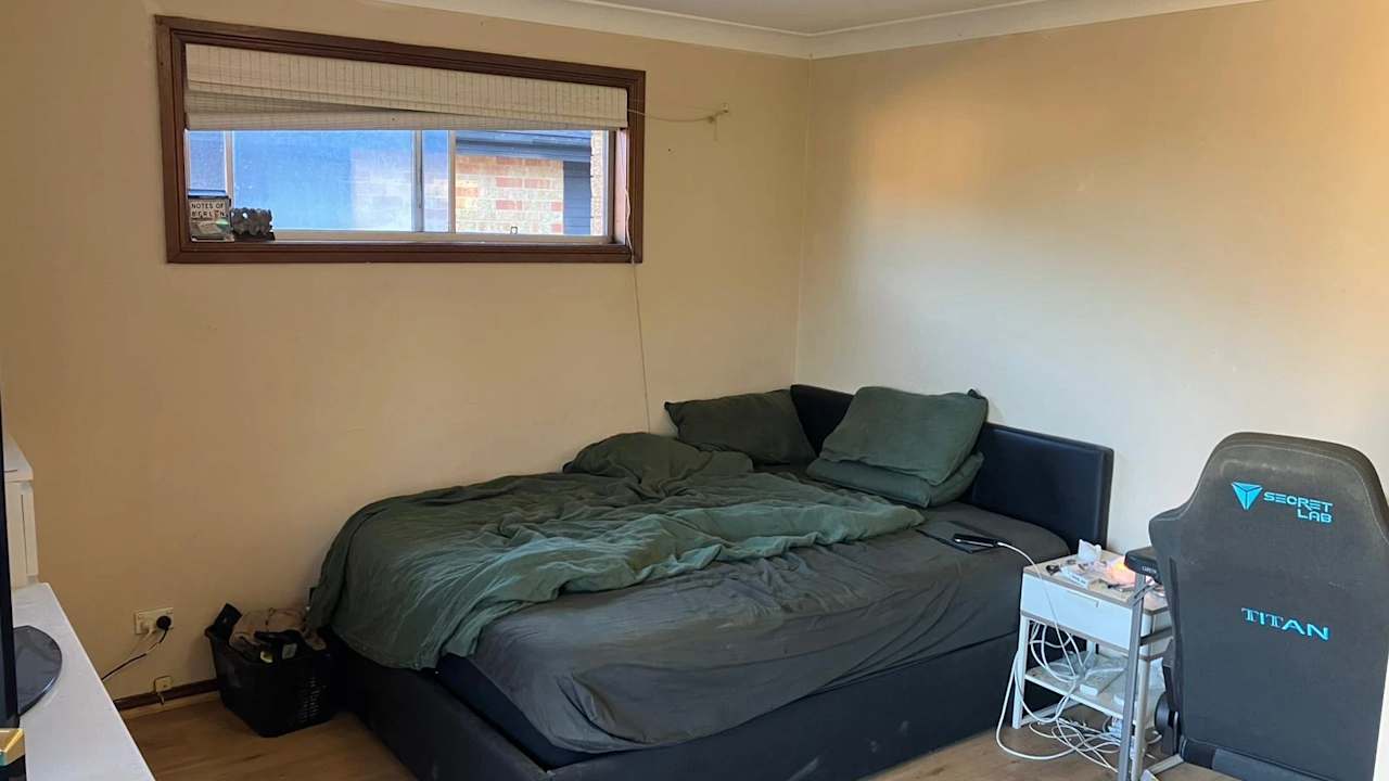 Room in a share house
