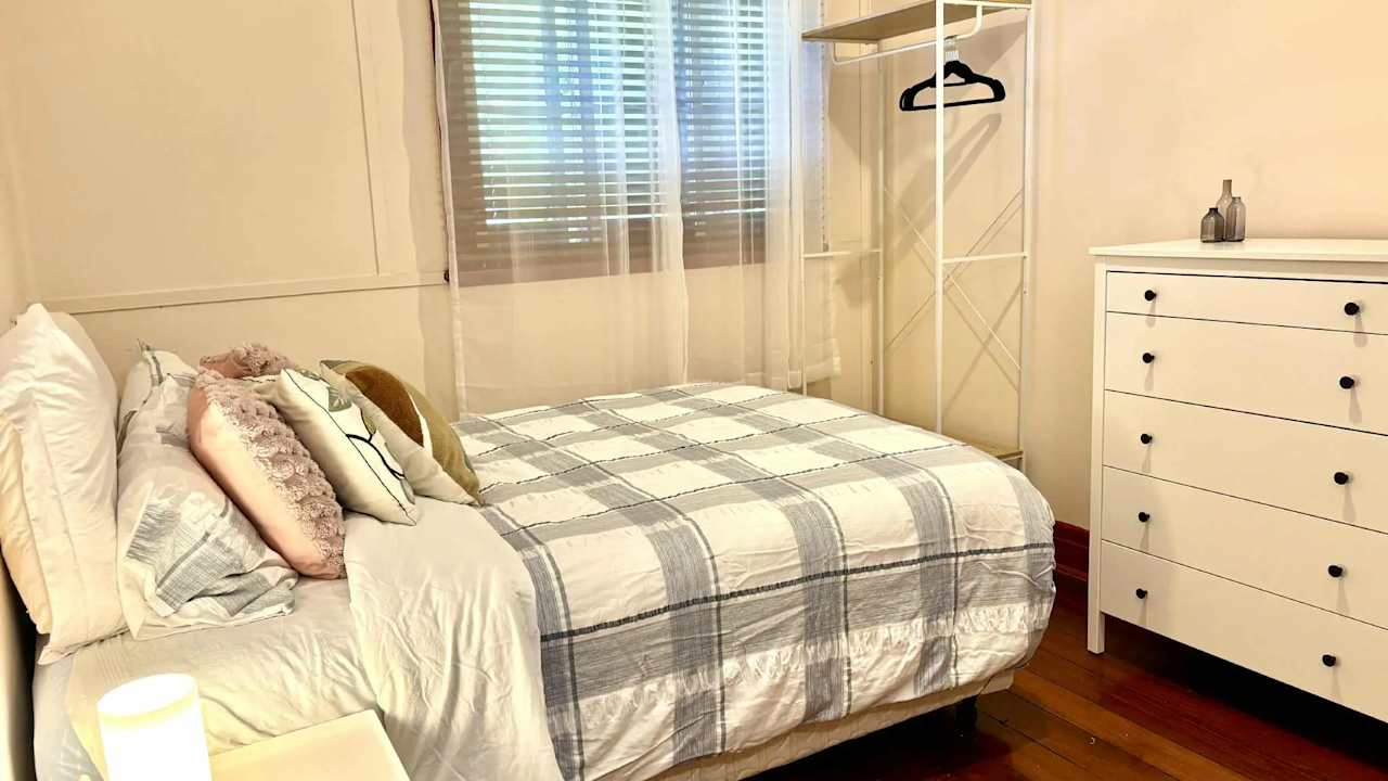 Furnished room with own bathroom