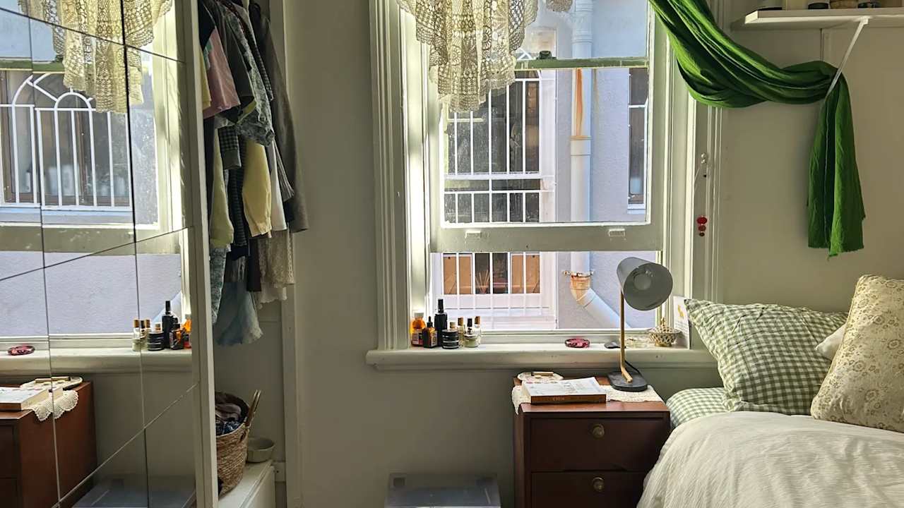 Unfurnished room in a share house