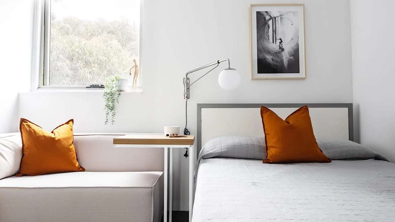 Furnished room studio flat for rent