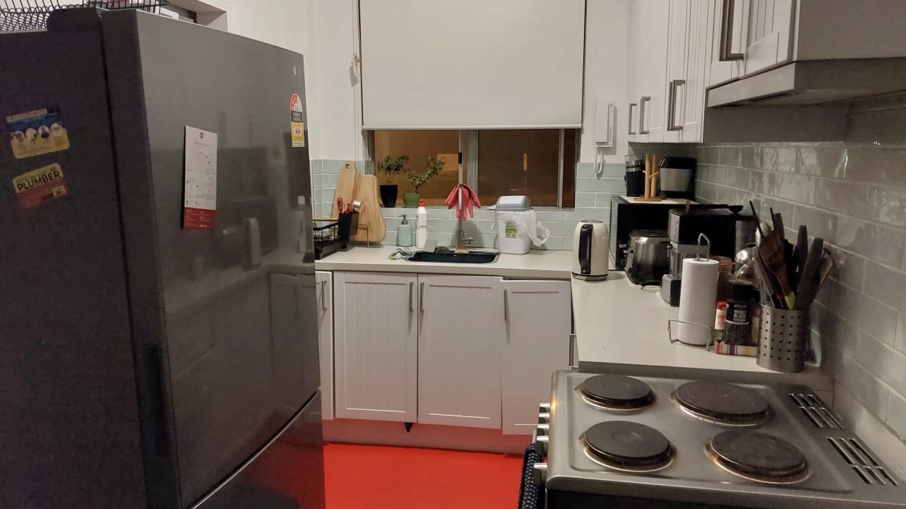 Furnished room in a flatshare