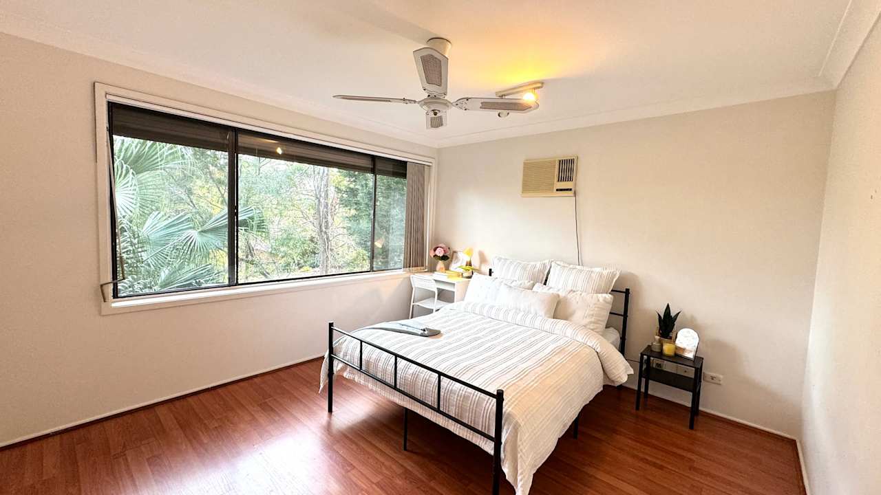 Furnished room in a share house