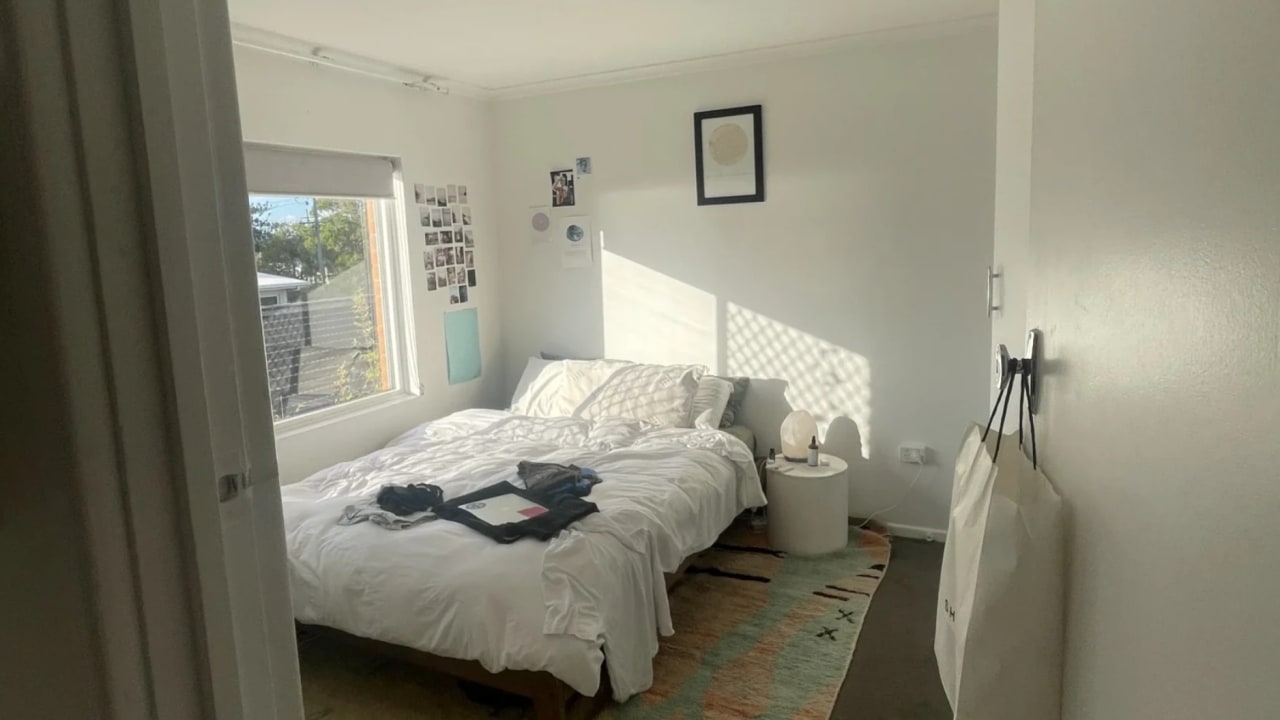 Room in a share house