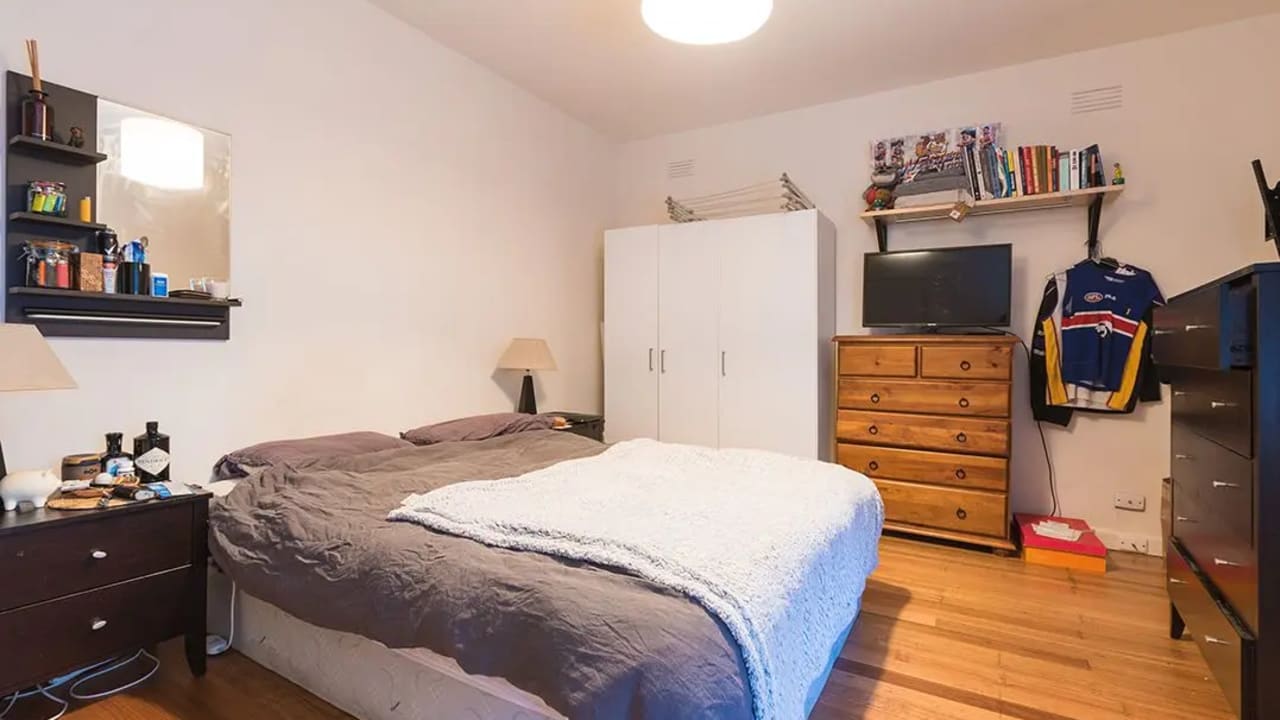 Whole property with 3 rooms for rent