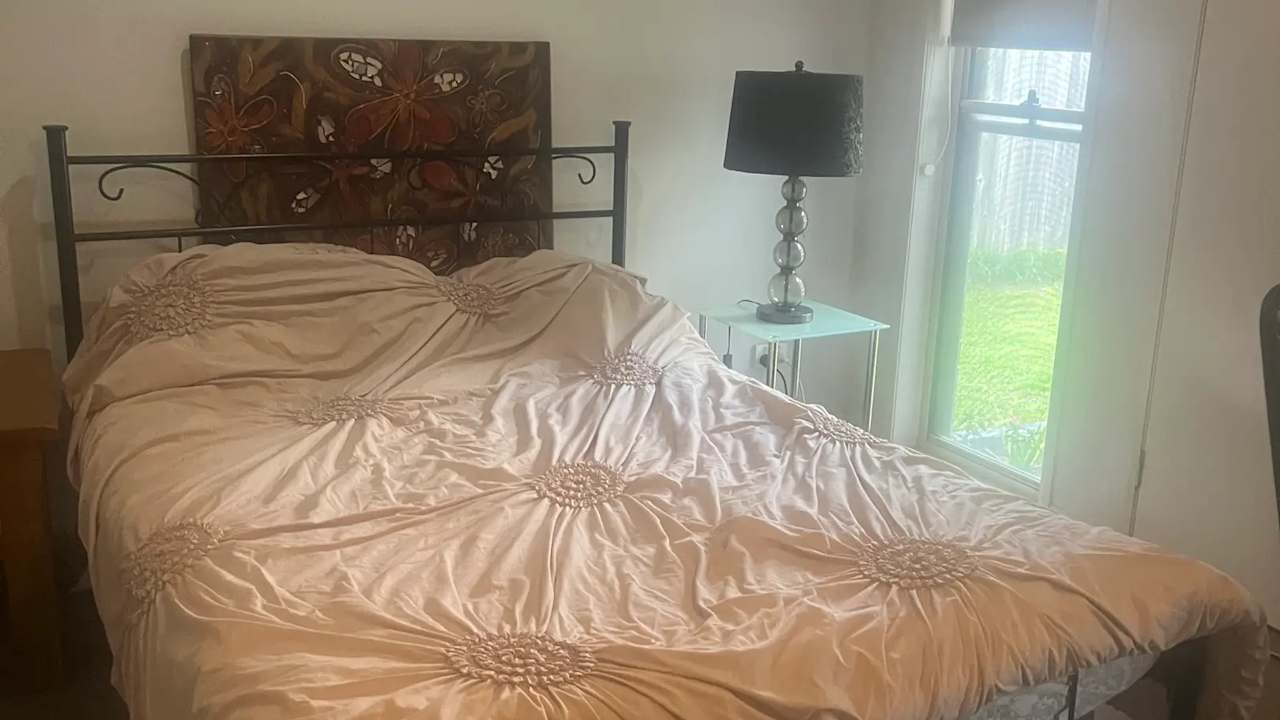 Unfurnished room in a share house