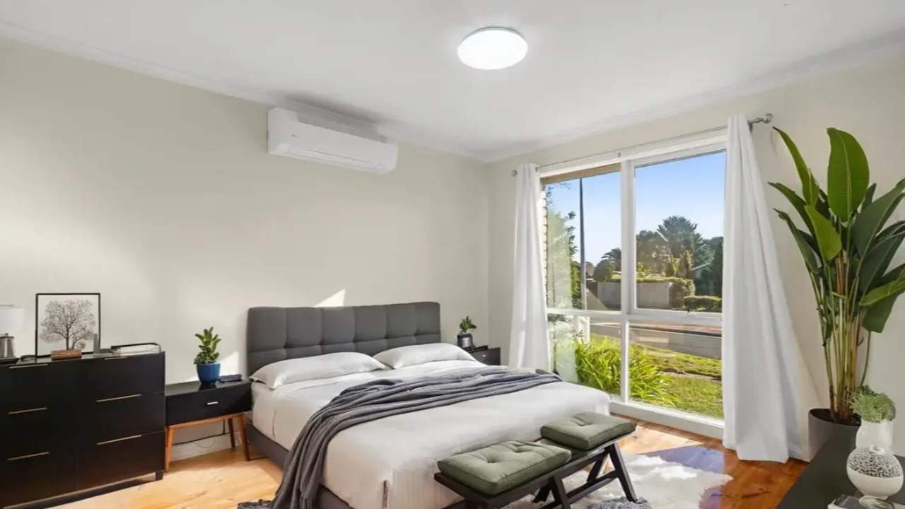 Room in a share house