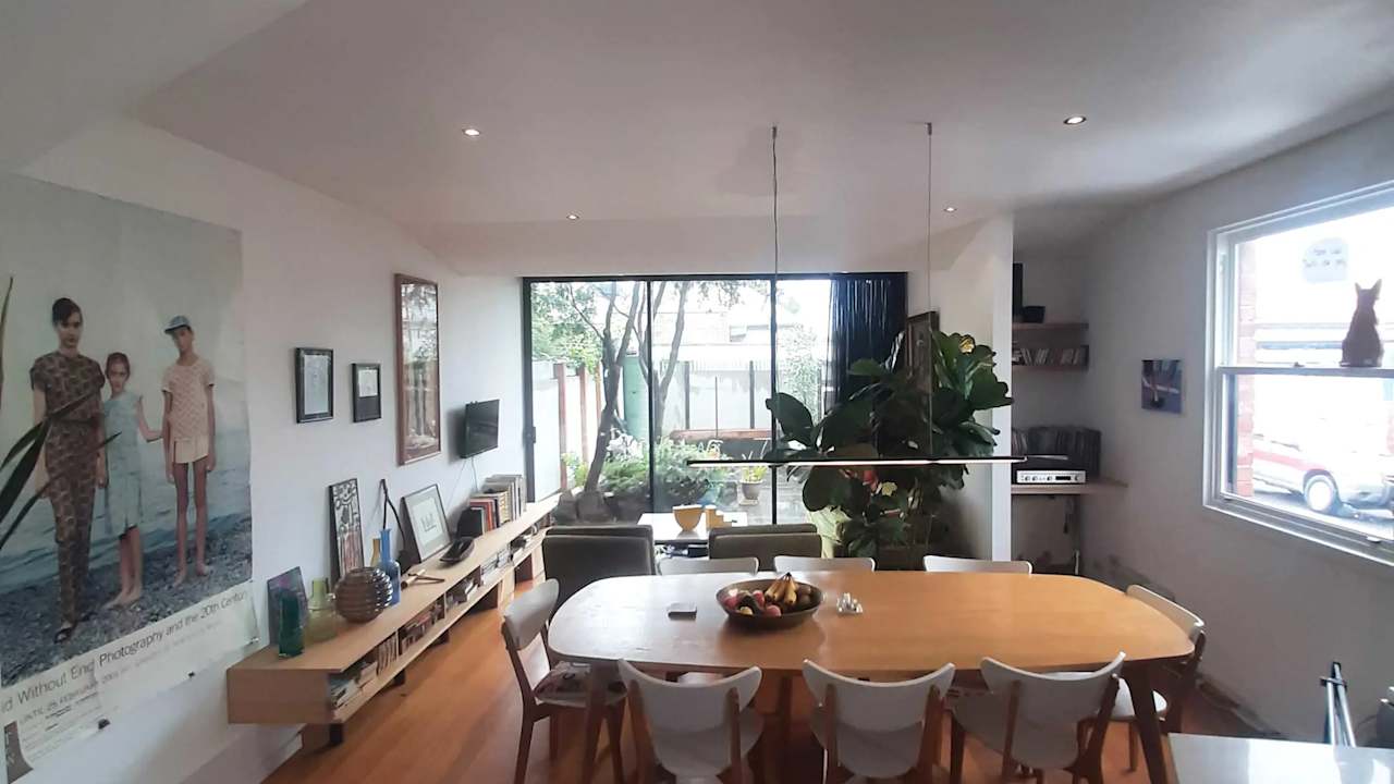 Room in a share house