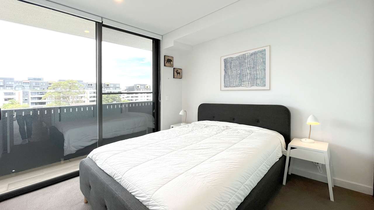 Furnished room in a flatshare