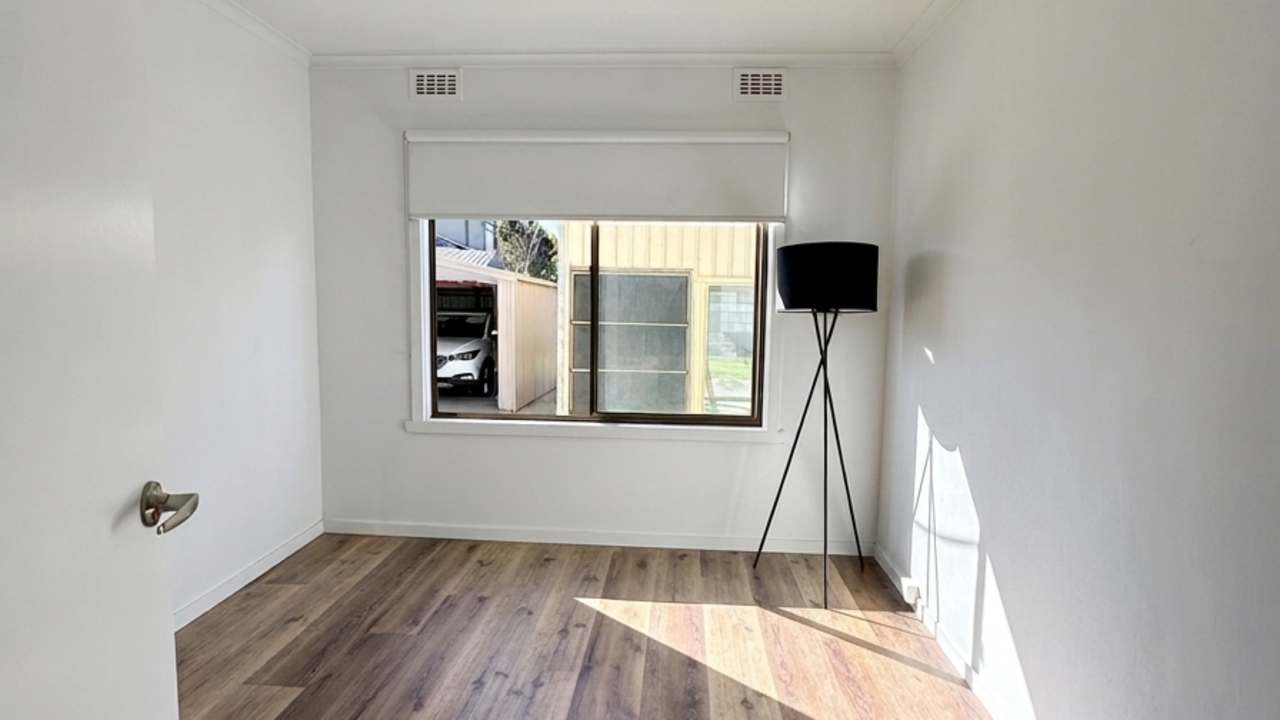 Room in a share house