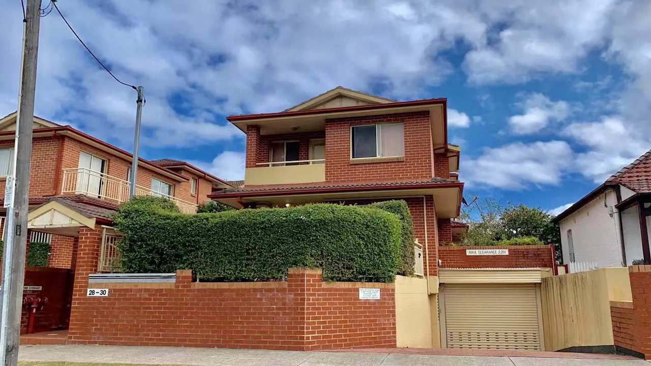 Whole property with 4 rooms for rent