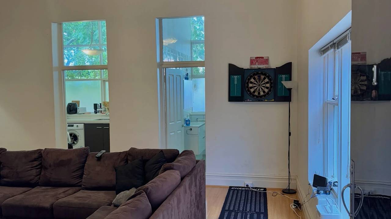 Furnished room in a flatshare