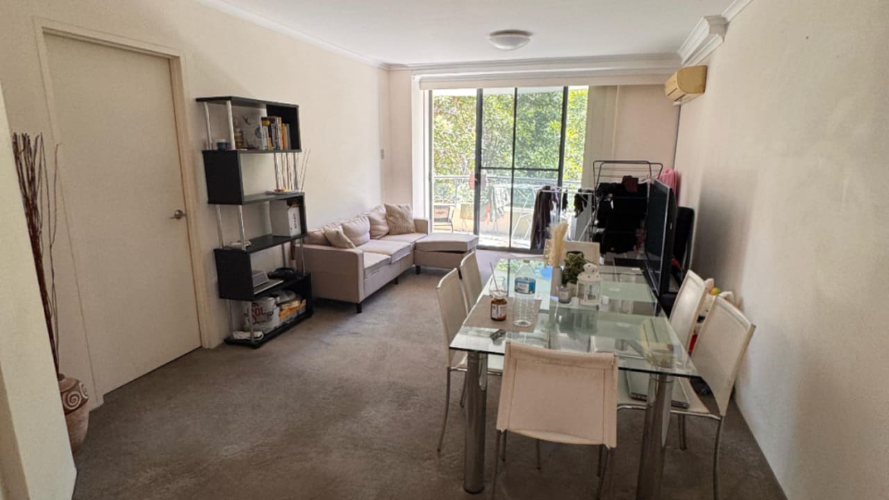 Furnished room in a share house
