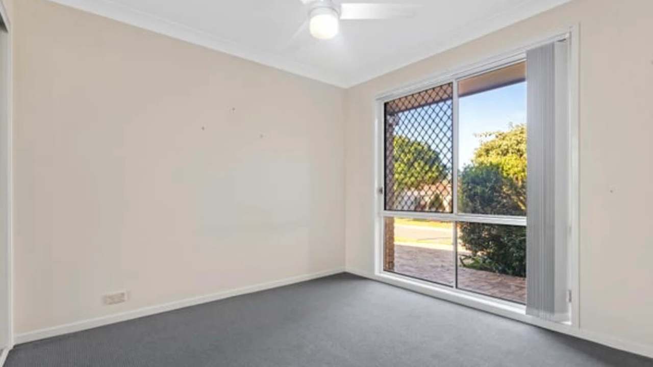 Unfurnished room in a share house