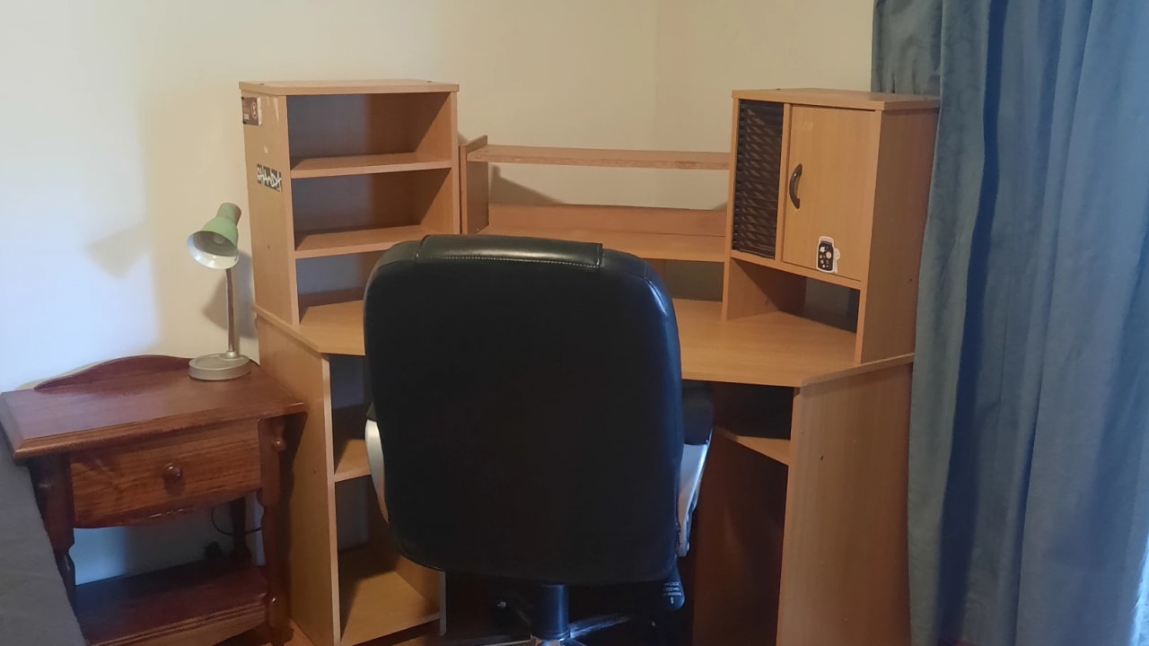 Furnished room in a share house