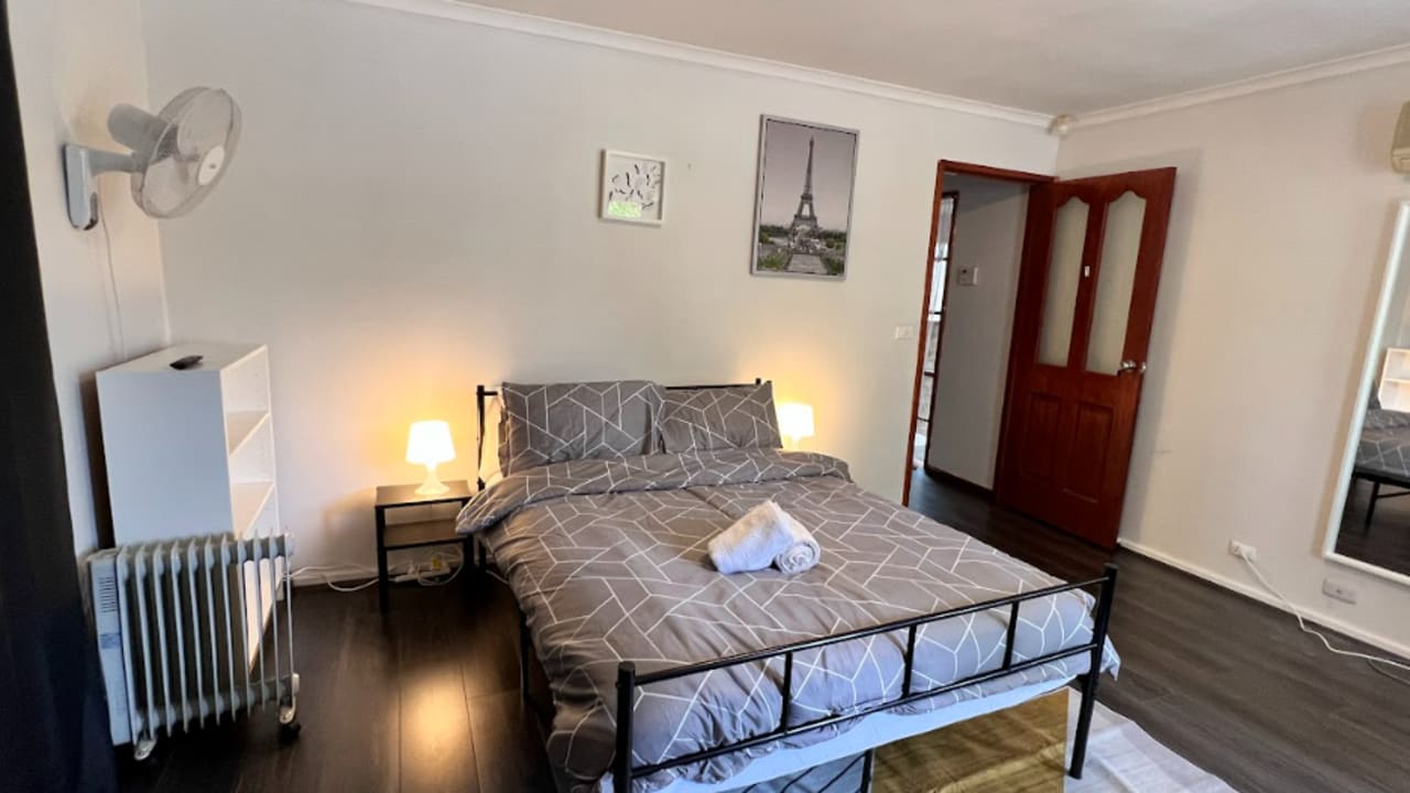 Furnished room in a share house
