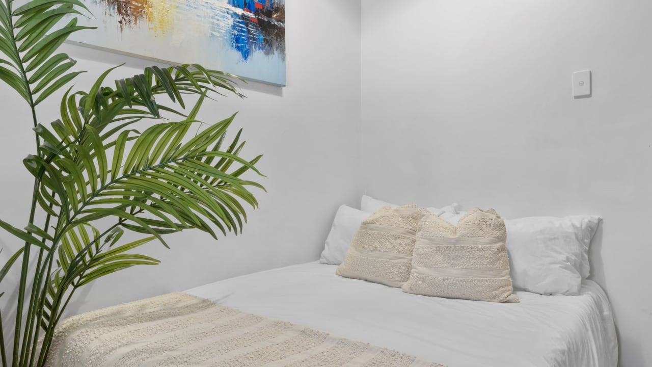 Furnished room in a share house