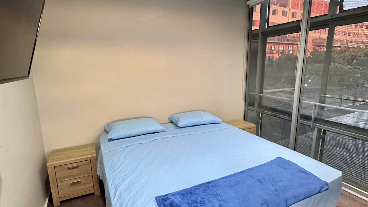 Furnished room with ensuite in a flatshare